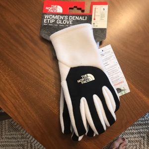 North Face Women’s Denali Etip Gloves - Size Small